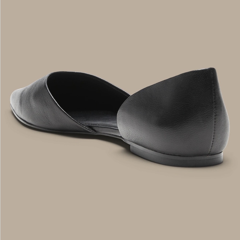 Banana Republic Modern d'Orsay Flat - Picture 3 of 10